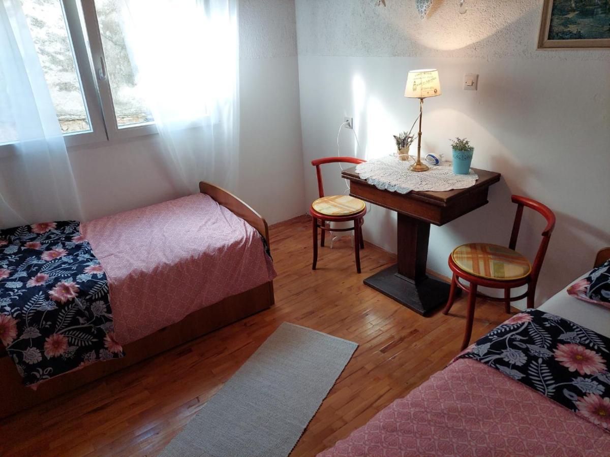 Vila Katica Bribir  Luaran gambar