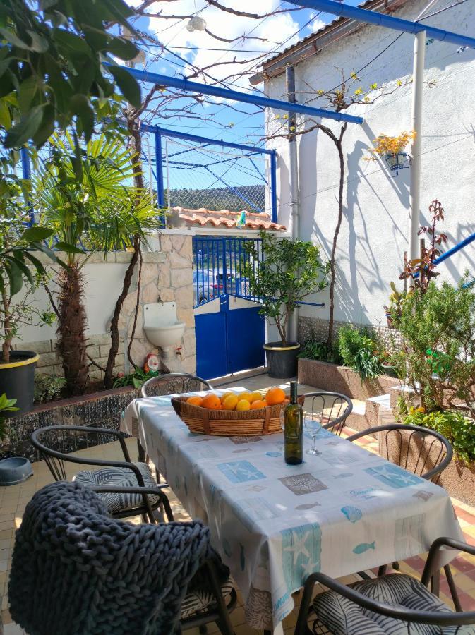Vila Katica Bribir  Luaran gambar