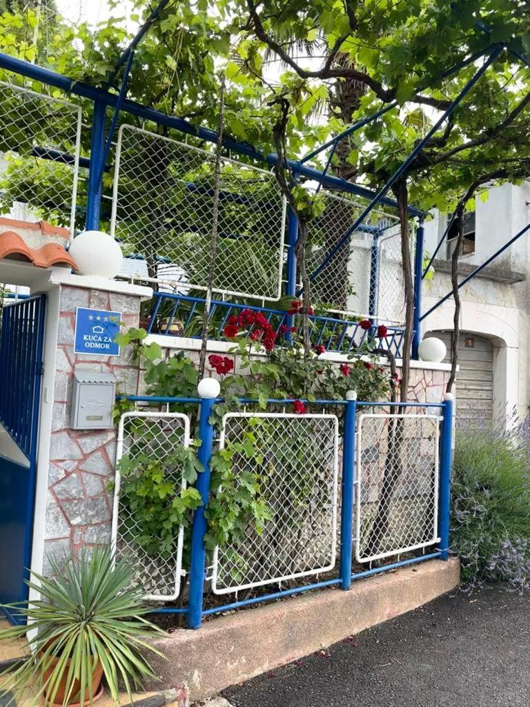 Vila Katica Bribir  Luaran gambar