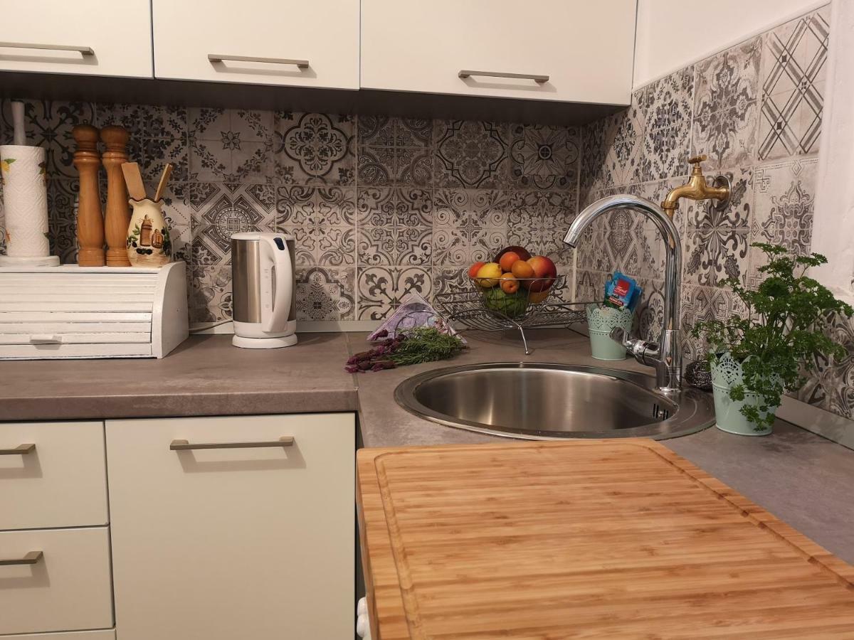Vila Katica Bribir  Luaran gambar